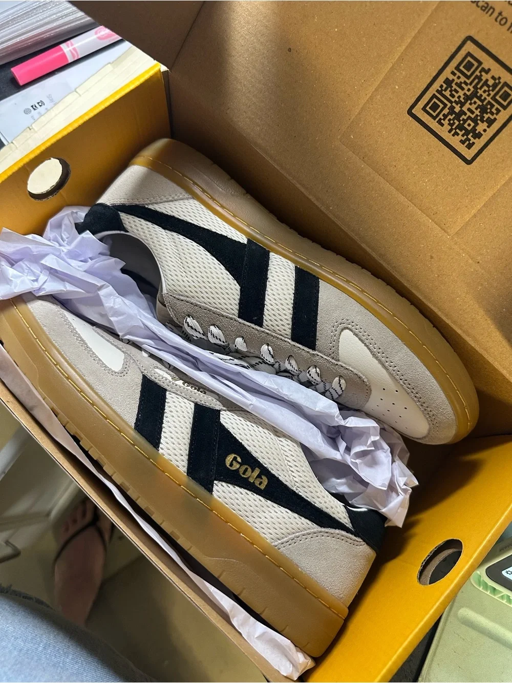Gola Classics Women’s Hawk ‘83 Sneaker - Picture 4 of 5